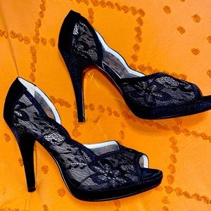 Sexy Lace Heels 7.5